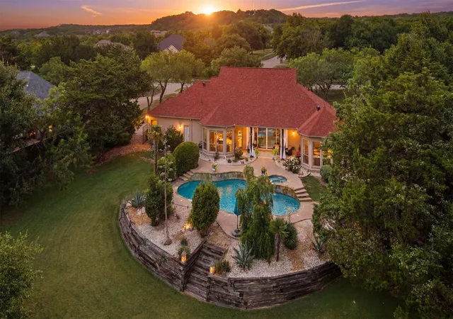 Photo 1 of Single family home for sale at 1529 Cypress Bend Dr, Cedar Hill, TX 75104 | MLS# 21317554 | Listing updated on 2026-10-05