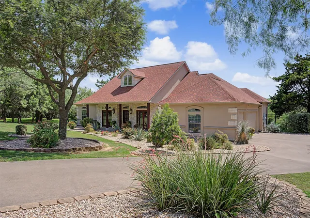 Photo 2 of Single family home for sale at 1529 Cypress Bend Dr, Cedar Hill, TX 75104 | MLS# 21317554 | Listing updated on 2026-10-05