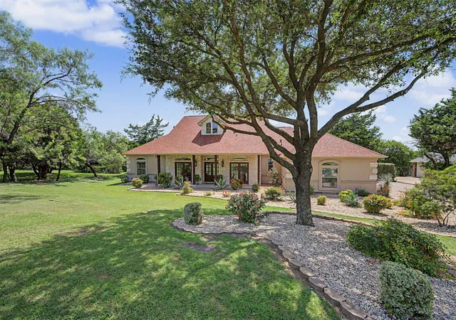 Photo 3 of Single family home for sale at 1529 Cypress Bend Dr, Cedar Hill, TX 75104 | MLS# 21317554 | Listing updated on 2026-10-05