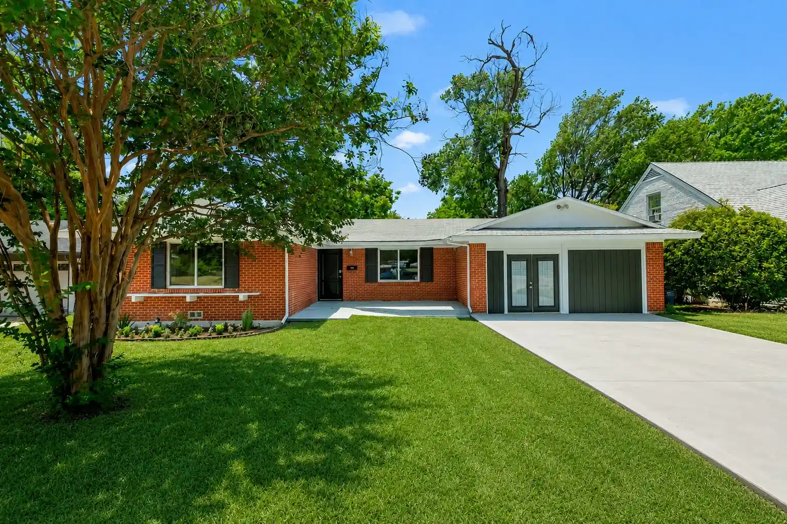 Photo 1 of Single family home for sale at 3500 Brandon Ln, Fort Worth, TX 76116 | MLS# 21316188 | Listing updated on 2026-10-16