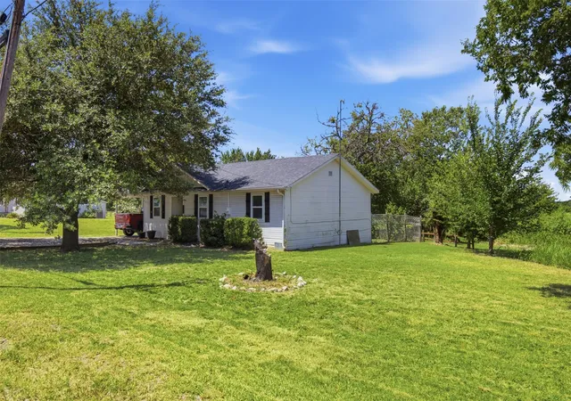 Homes for sale in Blue Ridge, TX | 313 N Church St, Blue Ridge, TX 75424 | MLS# 21318060