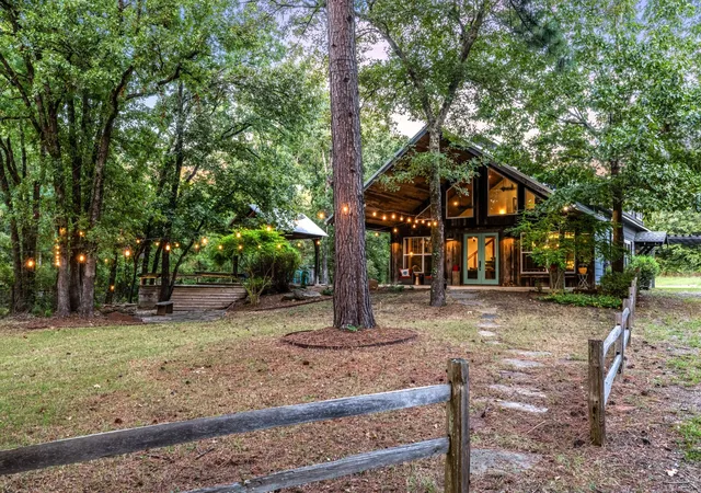 Homes for sale in Lindale, TX | 18480 County Road 446, Lindale, TX 75771 | MLS# 21320758