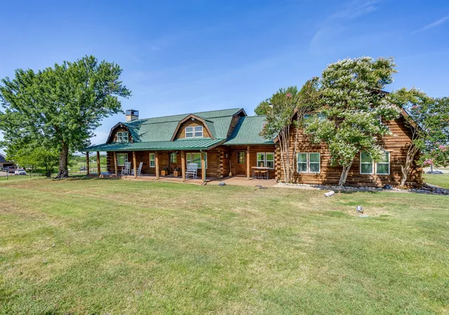 Photo 2 of Single family home for sale at 2200 White Ln, Haslet, TX 76052 | MLS# 21313209 | Listing updated on 2026-08-27