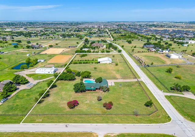 Photo 3 of Single family home for sale at 2200 White Ln, Haslet, TX 76052 | MLS# 21313209 | Listing updated on 2026-08-27