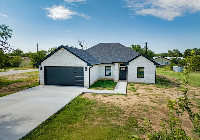 Homes for sale in Breckenridge, TX | 614 W Wheeler St, Breckenridge, TX 76424 | MLS# 21317340