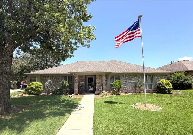 Photo 1 of Sale Pending at 1330 36th St Ne, Paris, TX 75462 | MLS# 21320825 | Listing updated on 2026-07-28
