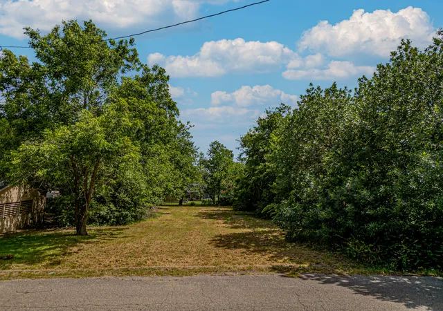 Photo 4 of Land for sale at 1505 Jackson St, Commerce, TX 75428 | MLS# 21320534 | Listing updated on 2026-07-16