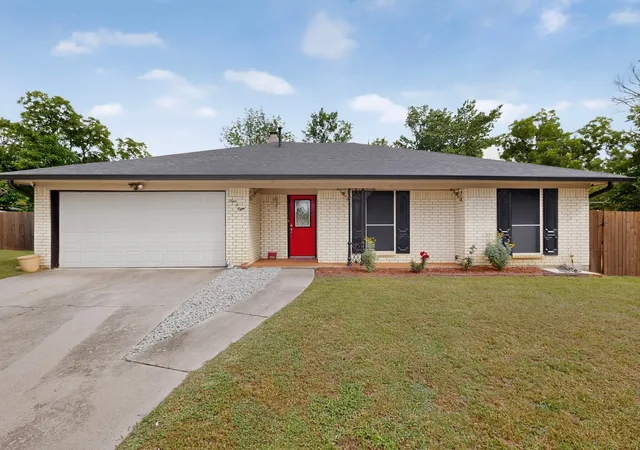 Photo 2 of Single family home for sale at 908 Hillside Ct, Bedford, TX 76022 | MLS# 21320844 | Listing updated on 2026-08-29