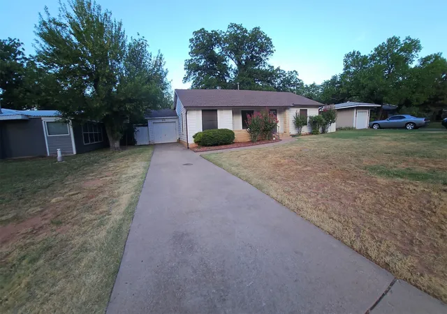 Homes for sale in Abilene, TX | 1141 Westridge Dr, Abilene, TX 79605 | MLS# 21320869
