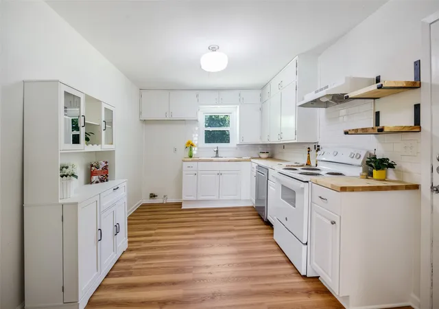 Photo 3 of Single family home for sale at 112 W Oconnell St, Howe, TX 75459 | MLS# 21320737 | Listing updated on 2026-08-26