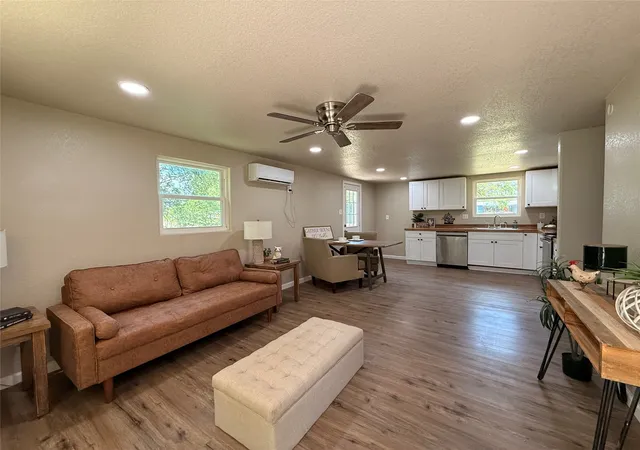 Homes for sale in Hubbard, TX | 805 Ne 3Rd St, Hubbard, TX 76648 | MLS# 21320410