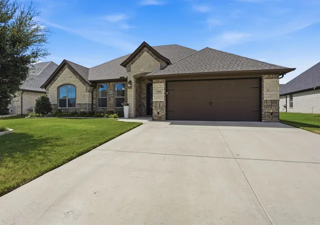 Photo 3 of Single family home for sale at 3024 Reed Ct, Granbury, TX 76048 | MLS# 21320272 | Listing updated on 2026-08-22