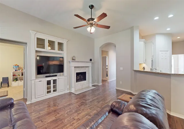 Photo 2 of Sale Pending at 2608 White Owl Dr, Mc Kinney, TX 75072 | MLS# 21320921 | Listing updated on 2026-08-27