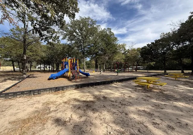 Photo 3 of Land for sale at 150 Running Deer Rd, Mabank, TX 75156 | MLS# 21320927 | Listing updated on 2026-09-30