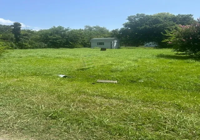 Land for sale at 300 S 10Th St, Honey Grove, TX 75446 | MLS# 21316860