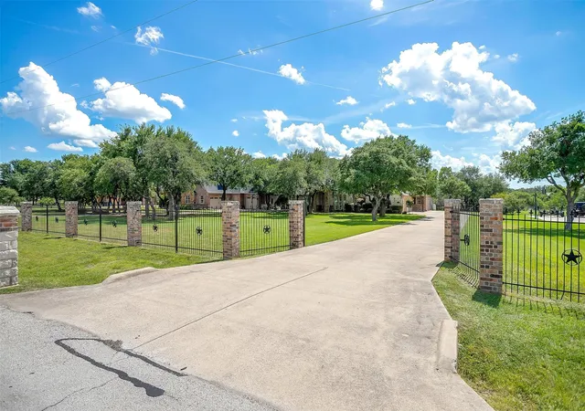 Photo 2 of Single family home for sale at 9549 Dickson Rd, Fort Worth, TX 76179 | MLS# 21320524 | Listing updated on 2026-08-25