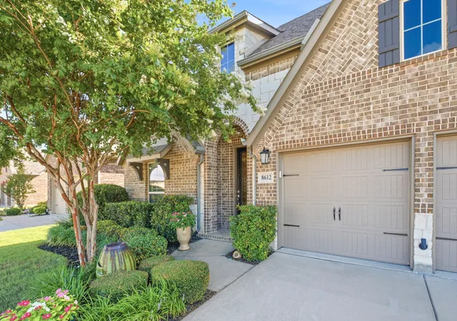 Photo 2 of Single family home for sale at 8612 Backwater Bay Cvs, Mc Kinney, TX 75071 | MLS# 21320916 | Listing updated on 2026-08-09