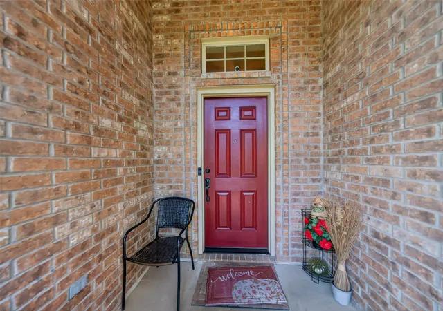 Photo 3 of Single family home for sale at 14317 Cedarwood Cir, Tyler, TX 75703 | MLS# 21320970 | Listing updated on 2026-10-07