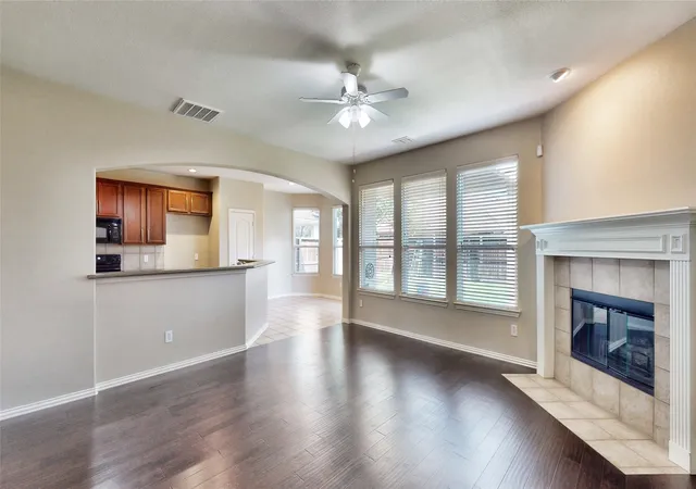 3rd image of 413 Perkins Dr, Lantana, TX 76226 | MLS# 21318287