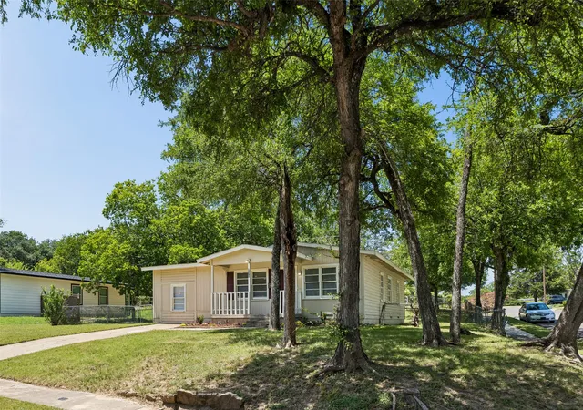 Photo 2 of Single family home for sale at 5170 Cardiff St, Dallas, TX 75241 | MLS# 21315293 | Listing updated on 2026-08-25