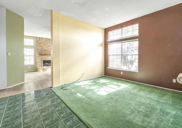 Photo 4 of Sale Pending at 810 Moore St, Cedar Hill, TX 75104 | MLS# 21321041 | Listing updated on 2026-07-22