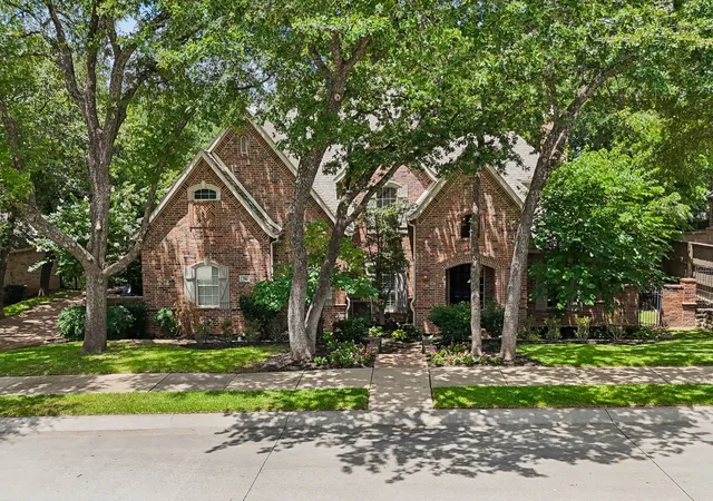 Photo 1 of Single family home for sale at 706 Wentwood Dr, Southlake, TX 76092 | MLS# 21320785 | Listing updated on 2026-08-27