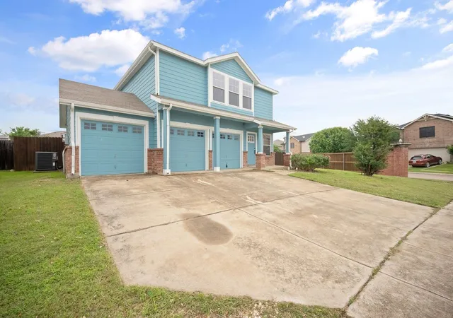 Photo 2 of Sale Pending at 128 Hancock St, Venus, TX 76084 | MLS# 21321071 | Listing updated on 2026-08-28
