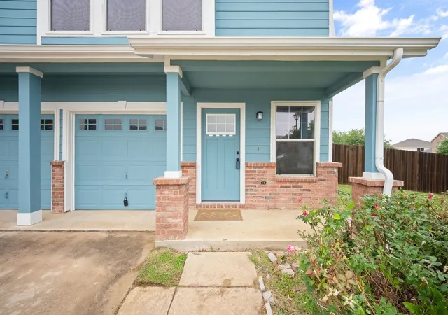 Photo 3 of Sale Pending at 128 Hancock St, Venus, TX 76084 | MLS# 21321071 | Listing updated on 2026-08-28