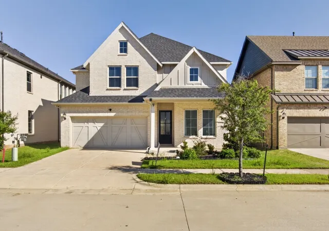 Photo 2 of Single family home for sale at 213 Scottish Wy, Mansfield, TX 76063 | MLS# 21320891 | Listing updated on 2026-09-27