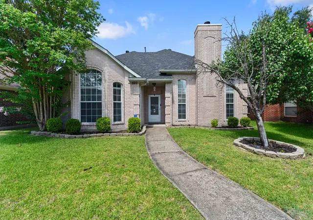 Photo 1 of Single family home for sale at 1229 Clear Creek Dr, Mesquite, TX 75181 | MLS# 21318919 | Listing updated on 2026-08-22