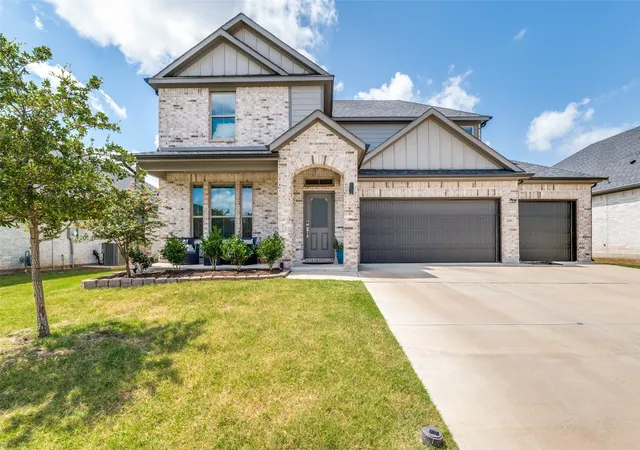 Photo 1 of Single family home for sale at 456 Leopold Trl, Waxahachie, TX 75165 | MLS# 21313620 | Listing updated on 2026-08-30