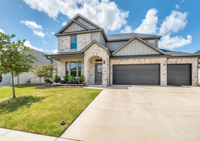 Photo 2 of Single family home for sale at 456 Leopold Trl, Waxahachie, TX 75165 | MLS# 21313620 | Listing updated on 2026-08-30