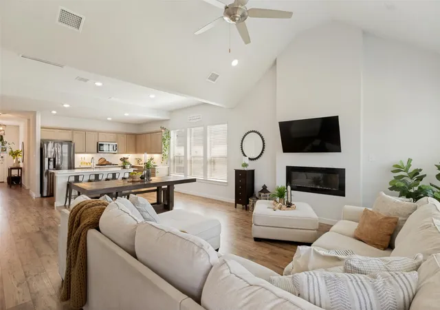 Photo 3 of Single family home for sale at 456 Leopold Trl, Waxahachie, TX 75165 | MLS# 21313620 | Listing updated on 2026-08-30