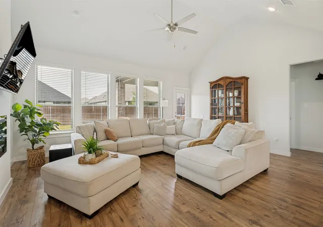 Photo 4 of Single family home for sale at 456 Leopold Trl, Waxahachie, TX 75165 | MLS# 21313620 | Listing updated on 2026-08-30