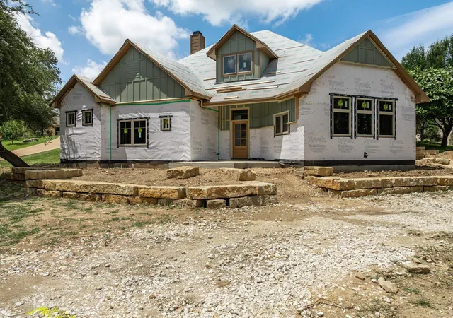 Photo 2 of Single family home for sale at 416 Keys Creek Dr, Waco, TX 76708 | MLS# 21320759 | Listing updated on 2026-08-22