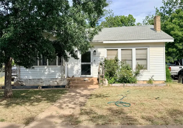 Homes for sale in Abilene, TX | 1242 Jeanette St, Abilene, TX 79602 | MLS# 21321128