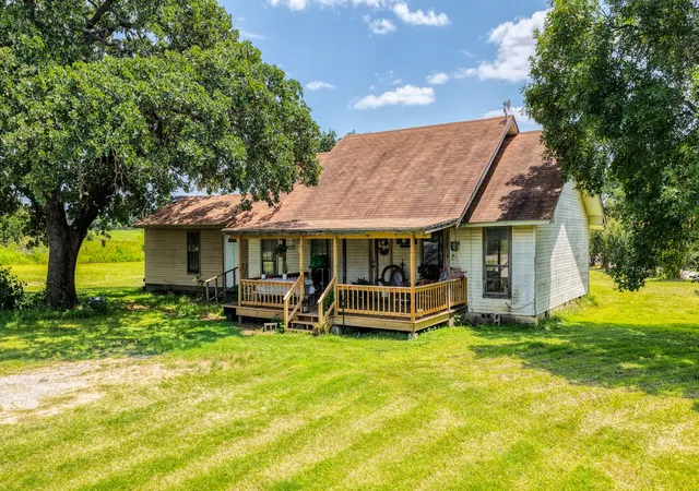 Photo 3 of Single family home for sale at 2334 N Bosley Rd, Santo, TX 76472 | MLS# 21314977 | Listing updated on 2026-09-22