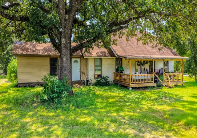 Photo 3 of Single family home for sale at 2334 N Bosley Rd, Santo, TX 76472 | MLS# 21314977 | Listing updated on 2026-09-22