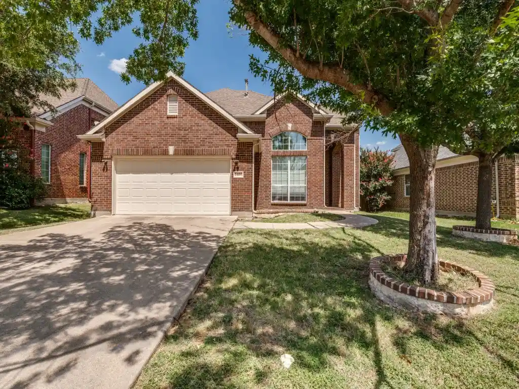 Single family home for sale at 5160 Finnhorse Dr, Grand Prairie, TX 75052 | MLS# 21321163