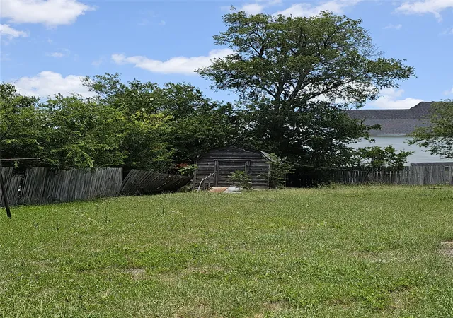 Photo 27 of Single family home for sale at 310 W Milam St, Mexia, TX 76667 | MLS# 21320168 | Listing updated on 2026-07-06