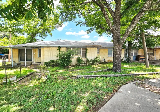Photo 2 of Single family home for sale at 310 W Milam St, Mexia, TX 76667 | MLS# 21320168 | Listing updated on 2026-07-06