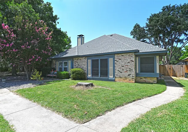 Photo 3 of Sale Pending at 145 E Windsor Dr, Denton, TX 76209 | MLS# 21317348 | Listing updated on 2026-07-24