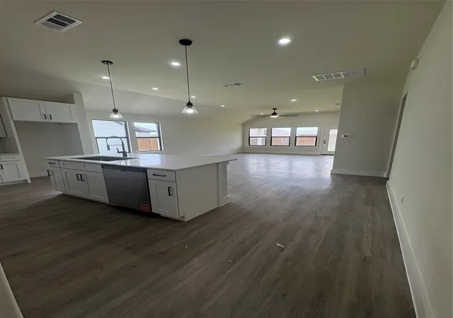 Photo 4 of Single family home for sale at 209 Reliance Rd, Godley, TX 76044 | MLS# 21321154 | Listing updated on 2026-07-04