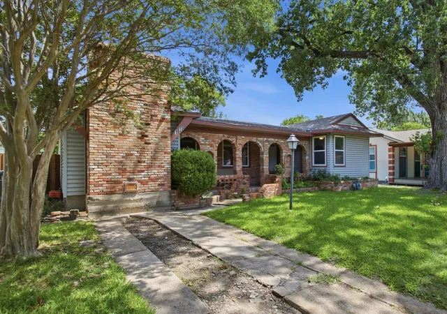 Photo 1 of Single family home for sale at 1625 Meadowbrook Dr, Garland, TX 75042 | MLS# 21315697 | Listing updated on 2026-09-30