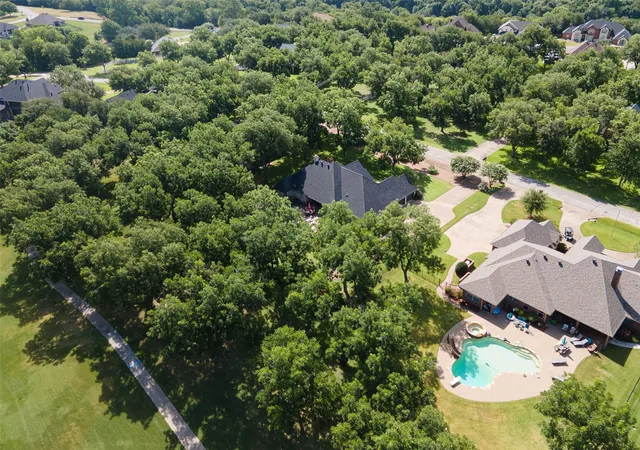 Photo 2 of Single family home for sale at 5612 Equestrian Ct, Granbury, TX 76049 | MLS# 21319444 | Listing updated on 2026-09-01