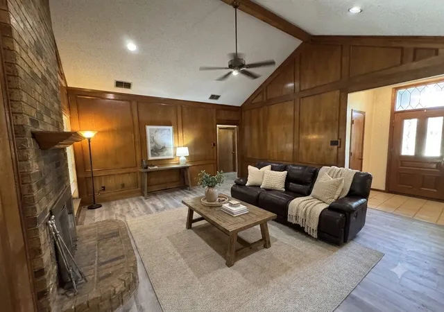 2nd image of 6229 Parkview Dr, Sachse, TX 75048 | MLS# 21316937