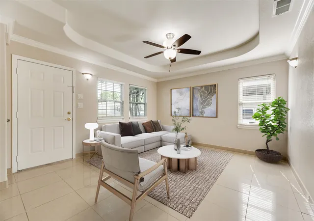 Photo 2 of Single family home for sale at 121 Dallas Dr, Euless, TX 76039 | MLS# 21317105 | Listing updated on 2026-08-20