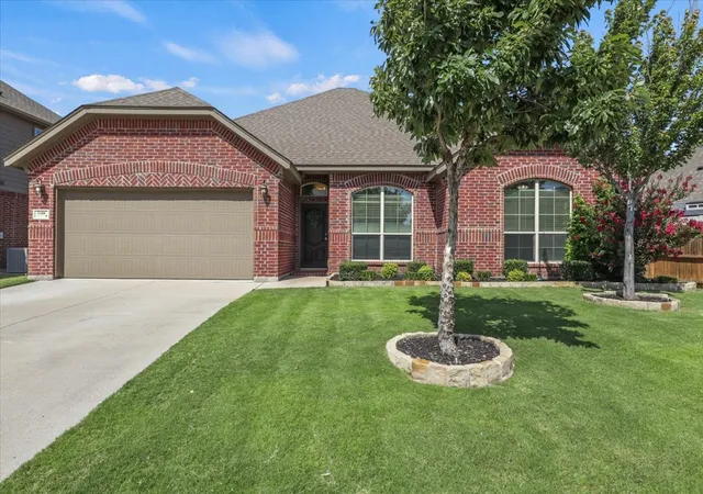 Photo 1 of Sale Pending at 1109 Nottingham Trl, Fort Worth, TX 76179 | MLS# 21321232 | Listing updated on 2026-07-19
