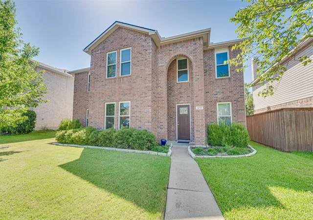 Photo 3 of Single family home for sale at 1495 Hickory Creek Ln, Rockwall, TX 75032 | MLS# 21319663 | Listing updated on 2026-07-27