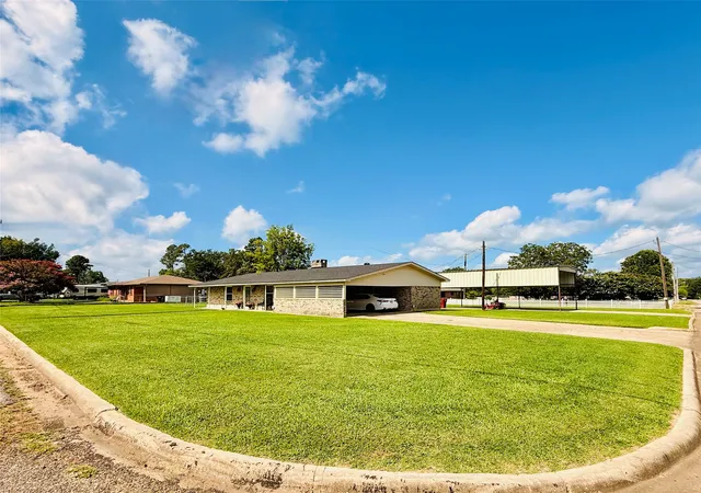 Single family home for sale at 100 Vatra St, Mount Vernon, TX 75457 | MLS# 21298258 | Listing updated on 2026-09-02